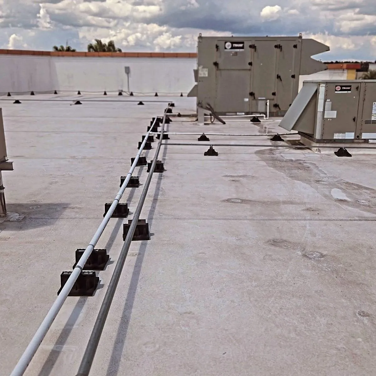 Commercial rooftop HVAC units serviced by Mendoza Heating and Air in Tampa, FL